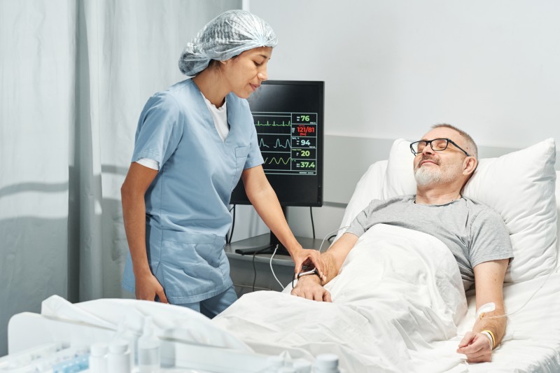 Electric hospital bed