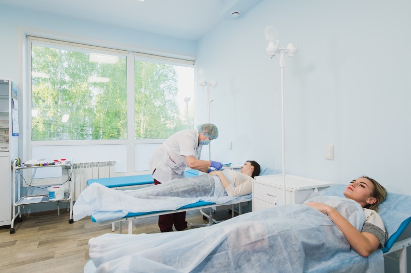 Tempat tidur rumah sakit pasien