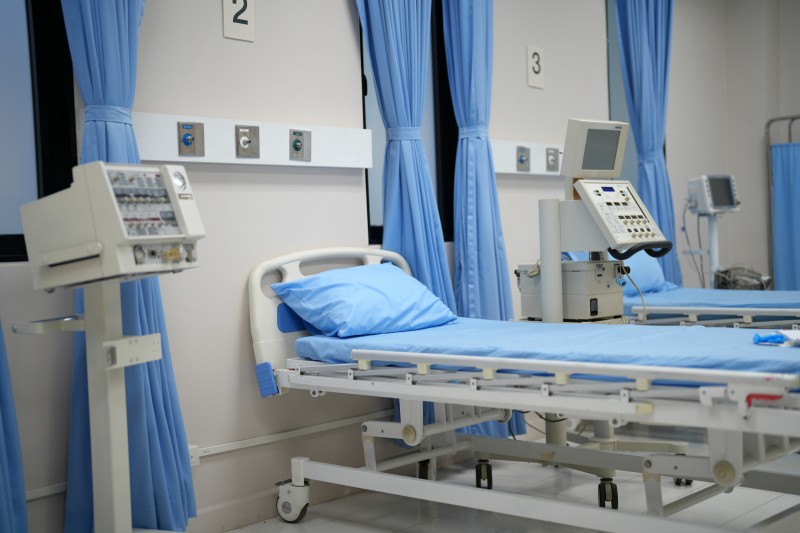 Slimnīcas gultas iegāde